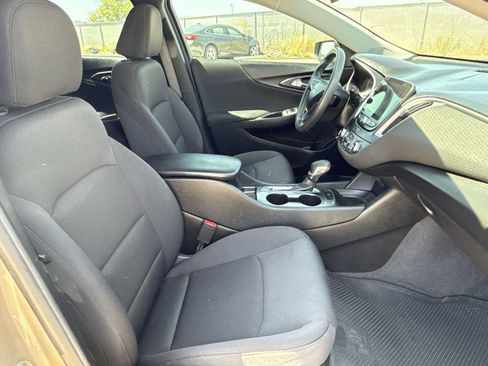 Used 2022 Chevrolet Malibu LS FWD image 18