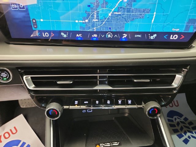 Used 2025 Chevrolet Traverse LT AWD/4WD image 20