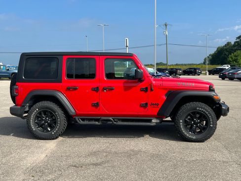 Used 2021 Jeep Wrangler Unlimited Sport AWD/4WD image 12