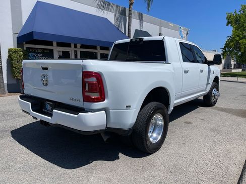 Used 2024 RAM 3500 Laramie AWD/4WD image 5