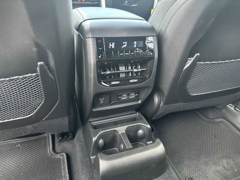 New 2025 Jeep Grand Cherokee L Limited image 22