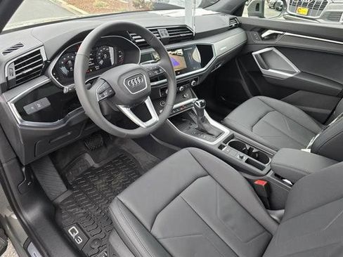 New 2025 Audi Q3 2.0T Premium image 10