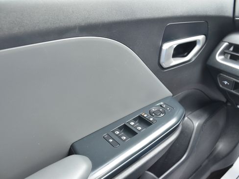 Used 2025 Kia K4 FWD image 36