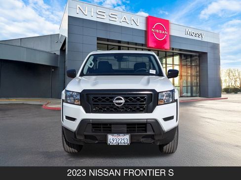 Certified 2023 Nissan Frontier S image 4