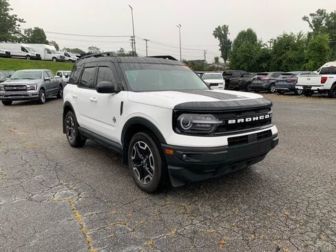 Certified 2024 Ford Bronco Sport Outer Banks w/ Tech Package AWD/4WD image 2