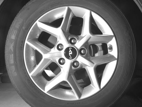 Used 2025 Kia Soul LX w/ LX Technology Package image 13