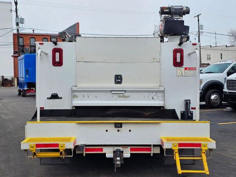 Used 2019 Ford F550 4x4 SuperCab Super Duty image 3