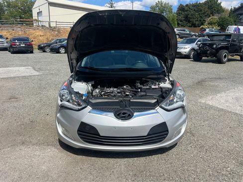 Used 2015 Hyundai Veloster w/ Option Group 03 image 11