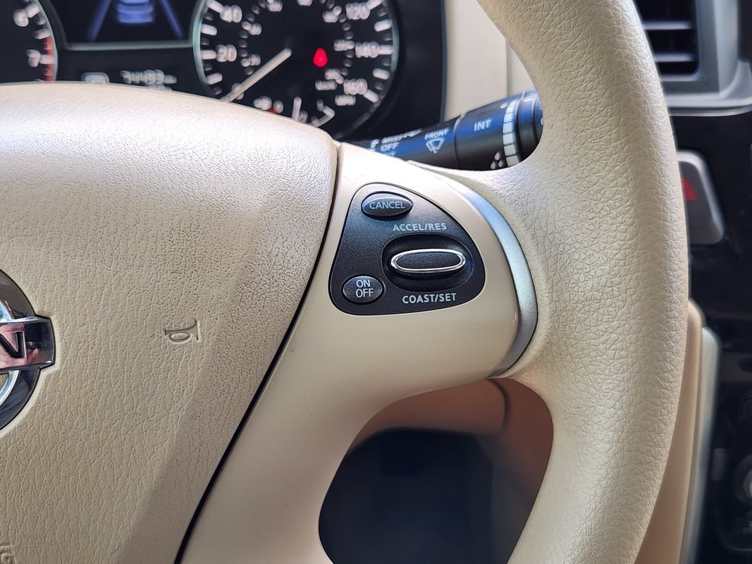 Used 2015 Nissan Pathfinder S AWD/4WD image 30