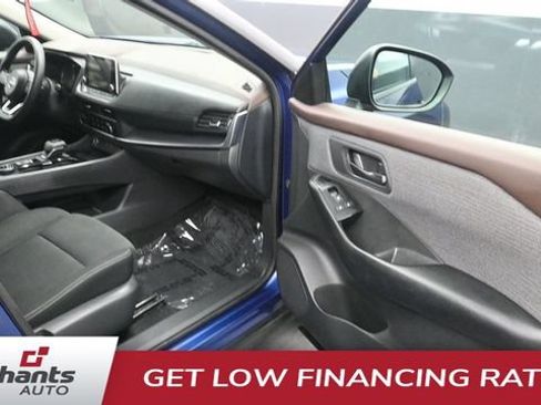 Used 2023 Nissan Rogue S AWD/4WD image 13