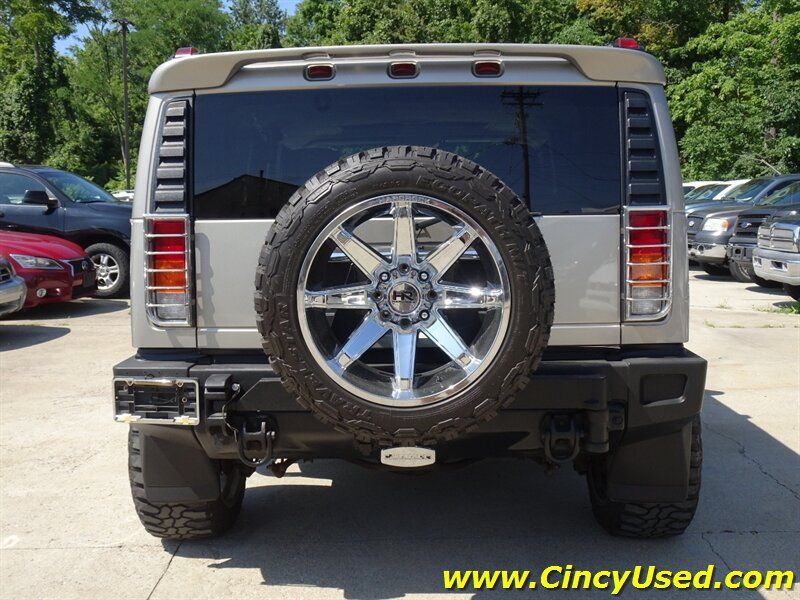Used 2004 HUMMER H2 w/ Preferred Equipment Group AWD/4WD image 8