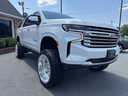 Used 2021 Chevrolet Suburban High Country image 11