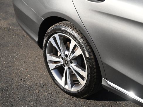 Used 2018 Mercedes-Benz C 300 4MATIC Sedan image 9