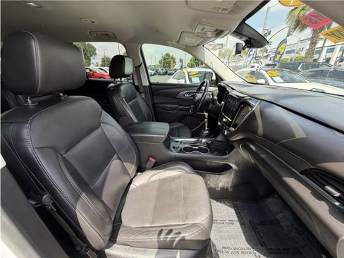 Used 2020 Chevrolet Traverse Premier FWD image 38