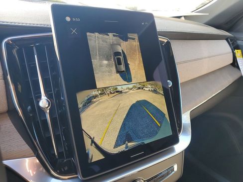 New 2026 Volvo XC90 B6 Plus w/ Protection Package Premier image 9