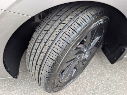 Used 2022 Hyundai Elantra SEL w/ Preferred Accessory Package FWD image 21