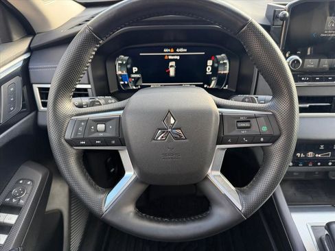 Used 2024 Mitsubishi Outlander SEL image 14