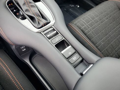 Certified 2026 Honda HR-V Sport image 29