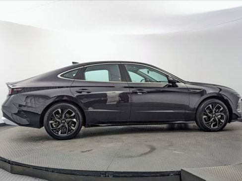 Used 2025 Hyundai Sonata SEL FWD image 9