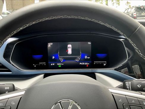 Used 2022 Volkswagen Taos SE image 26