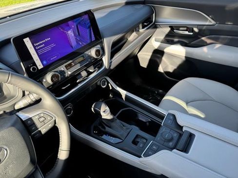 Certified 2026 Toyota Grand Highlander XLE AWD/4WD image 15