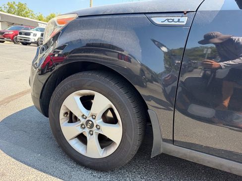 Used 2019 Kia Soul FWD image 8