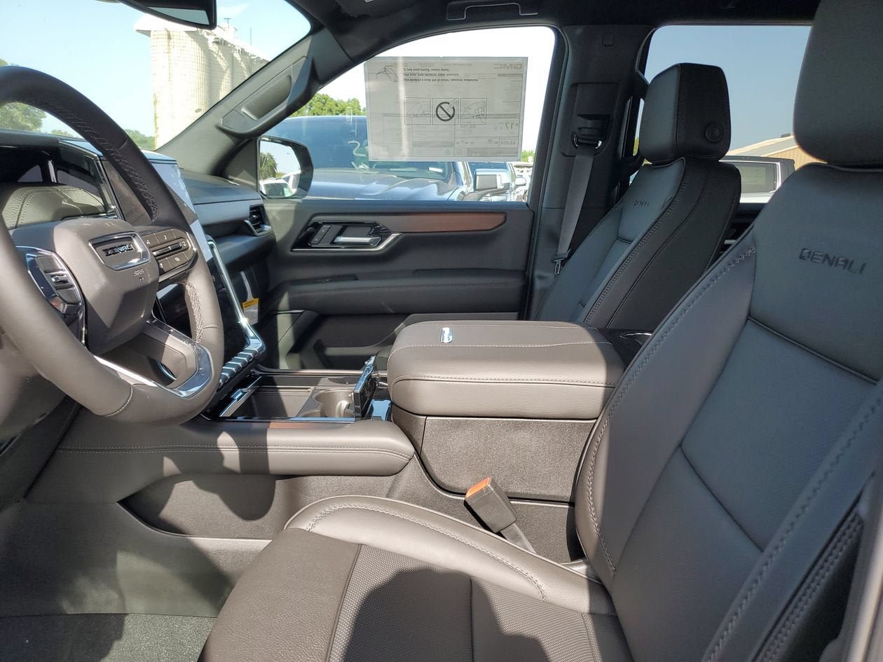 New 2026 GMC Yukon Denali RWD image 19