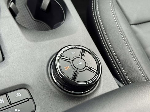 Used 2024 Ford Ranger Lariat w/ FX4 Off-Road Package image 29