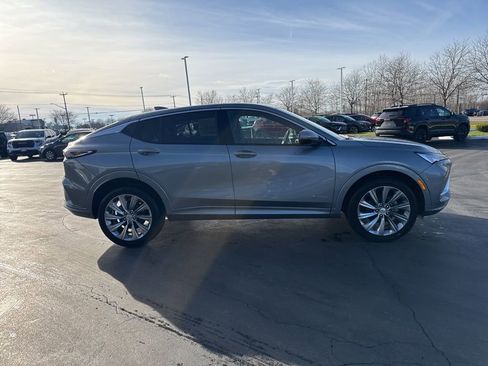 New 2026 Buick Envista Avenir image 9