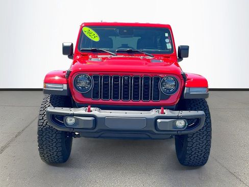 Certified 2025 Jeep Wrangler Unlimited Rubicon AWD/4WD image 2