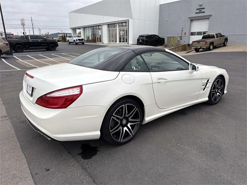 Used 2015 Mercedes-Benz SL 550 image 4
