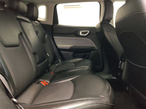 Used 2022 Jeep Compass Latitude image 19