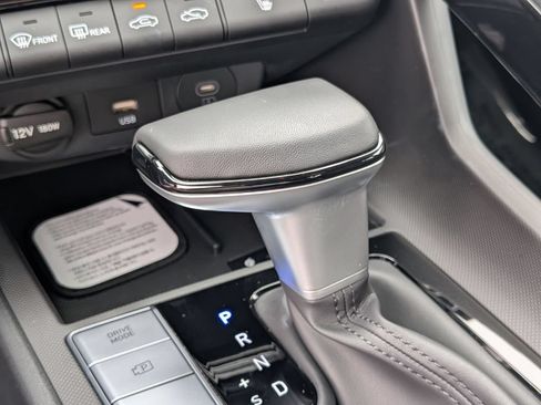 Certified 2026 Hyundai Elantra Limited FWD image 25