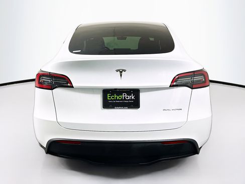 Used 2023 Tesla Model Y Long Range image 7