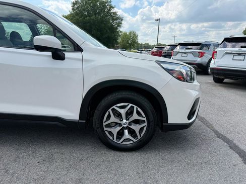 Used 2020 Subaru Forester Premium image 42