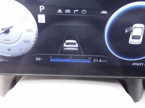 Used 2024 Hyundai Elantra SEL FWD image 20