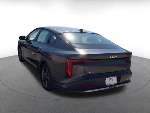 Used 2025 Kia K4 LXS image 11