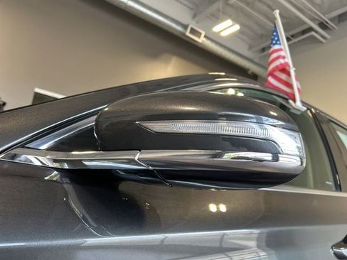 Used 2023 Genesis G70 2.0T AWD/4WD image 30