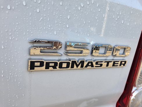 Used 2025 RAM ProMaster 2500 w/ Convenience Group FWD image 4
