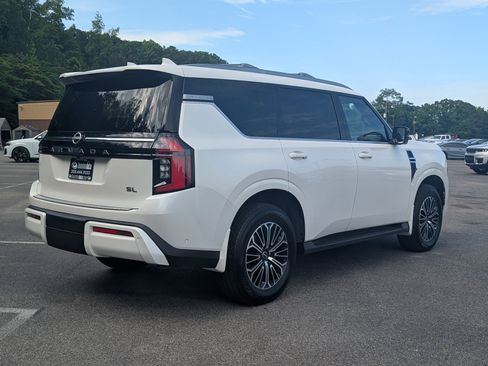 Used 2025 Nissan Armada SL w/ Captain's Chari Seat Package AWD/4WD image 9