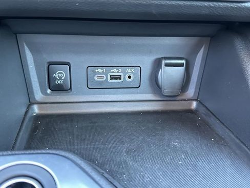 Certified 2025 Nissan Sentra SV image 8