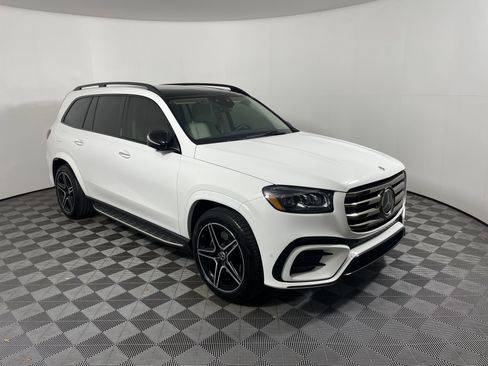 Certified 2026 Mercedes-Benz GLS 450 4MATIC image 7