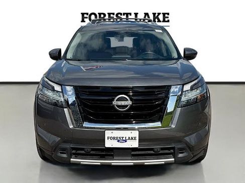 Used 2023 Nissan Pathfinder Platinum w/ Cargo Package AWD/4WD image 2