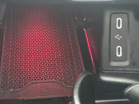 Certified 2026 Mercedes-Benz GLC 300 4MATIC image 34