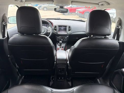 Used 2020 Jeep Compass Trailhawk w/ Cold Weather Group AWD/4WD image 11