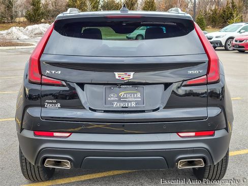 Used 2023 Cadillac XT4 Luxury w/ Cold Weather Package image 5
