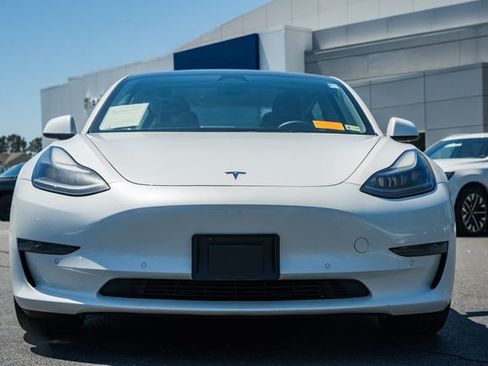 Used 2022 Tesla Model 3 Long Range AWD/4WD image 2