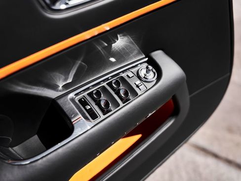 Used 2020 Rolls-Royce Wraith image 29