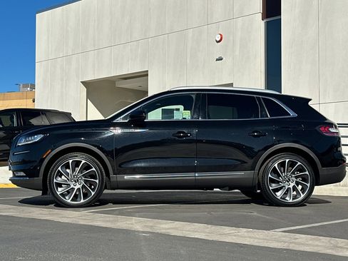 Used 2023 Lincoln Nautilus Reserve w/ Equipment Group 202A image 6