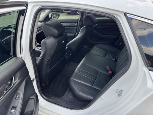 Used 2021 Honda Accord Touring image 7